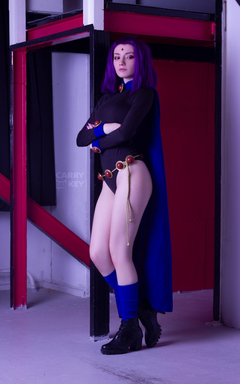 Teen Titans - Raven (Rachel Roth) Cosplay - CarryKey #01 - nuanced study