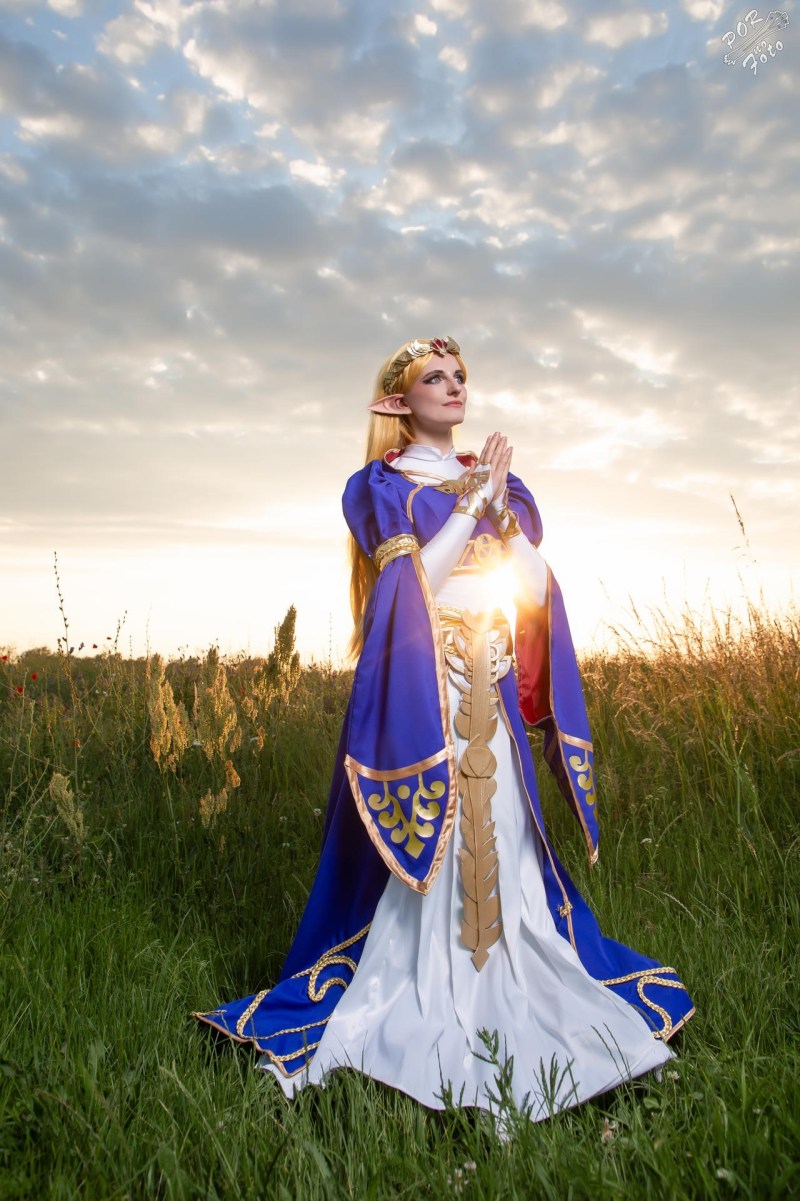 The Legend of Zelda - Breath of the Wild - Princess Zelda Cosplay - Caryucospre #1 - authentic view The Legend of Zelda - Breath of the Wild - Princess Zelda Cosplay - Caryucospre #1 - authentic view