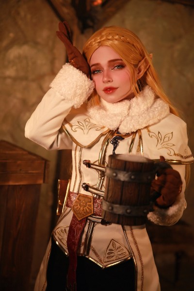 The Legend of Zelda - Breath of the Wild - Princess Zelda (Winter) Cosplay