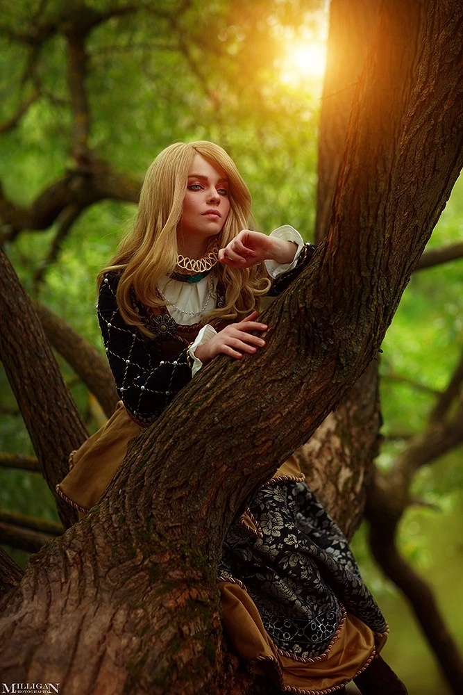 The Witcher 3 - Wild Hunt - Vivienne de Tabris Cosplay - AshenReina #5 - full length photo The Witcher 3 - Wild Hunt - Vivienne de Tabris Cosplay - AshenReina #5 - full length photo