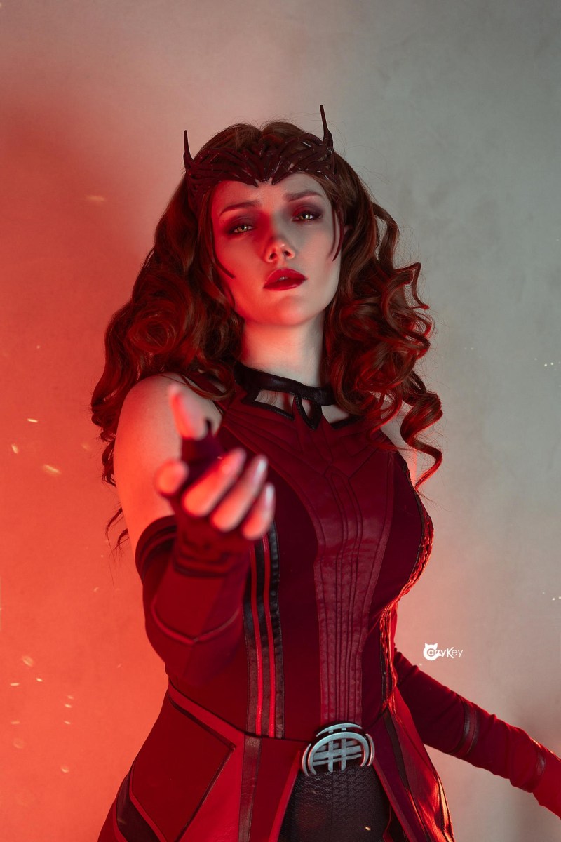 WandaVision - Wanda Django Maximoff (Scarlet Witch) Cosplay - CarryKey #02 - full length photo