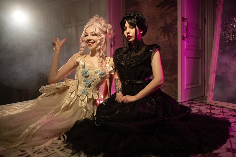 Wednesday - Wednesday Addams &amp; Enid Sinclair Cosplay - Sawakate #01 - full length photo