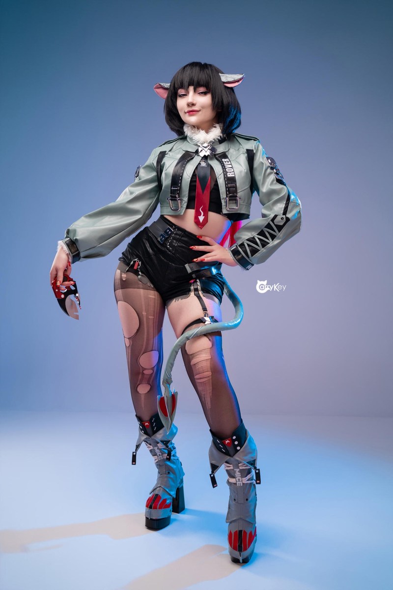 Zenless Zone Zero - Jane Doe Cosplay - CarryKey #0 - expressive character portrait