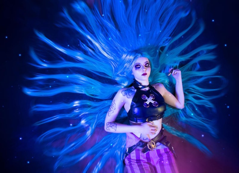 Arcane - Jinx Cosplay - NekoSandra #05 - expressive character portrait Arcane - Jinx Cosplay - NekoSandra #05 - expressive character portrait