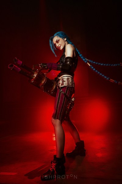 Arcane - Jinx Cosplay
