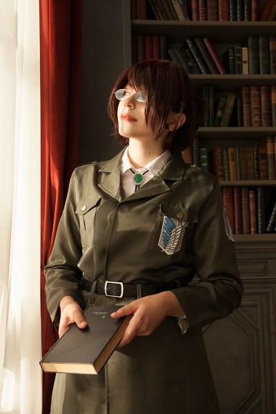 Attack on Titan - Hange Zoe Cosplay