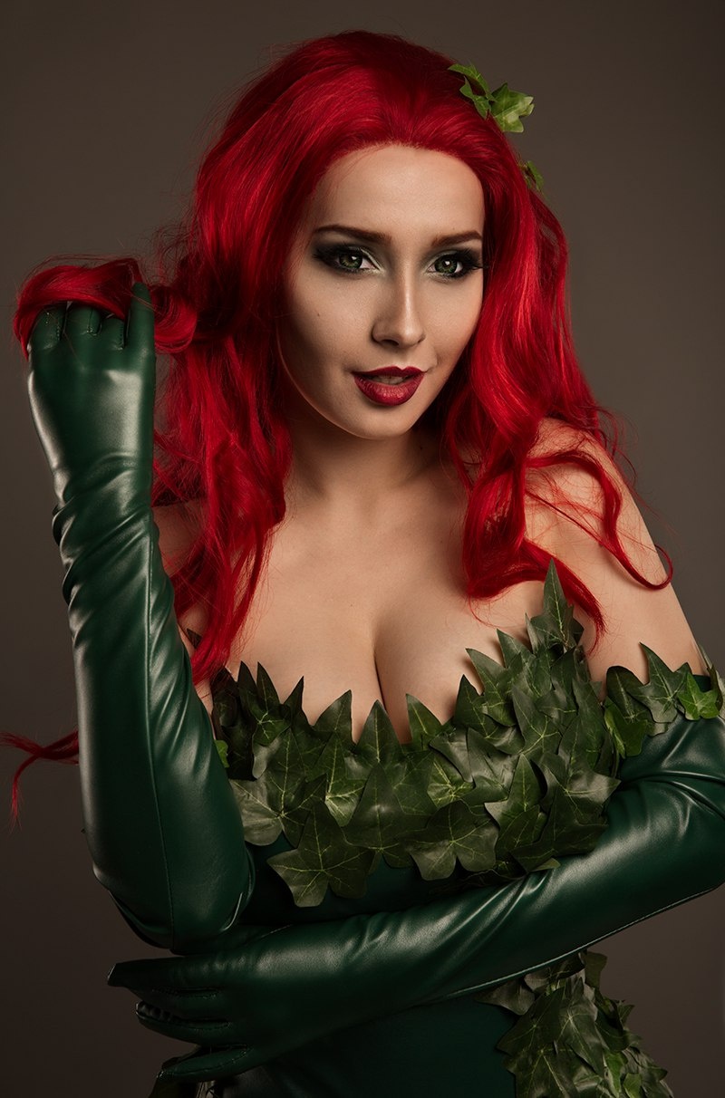Batman - Pamela Lillian Isley (Poison Ivy) Cosplay - Shproton #02 - light aesthetic Batman - Pamela Lillian Isley (Poison Ivy) Cosplay - Shproton #02 - light aesthetic