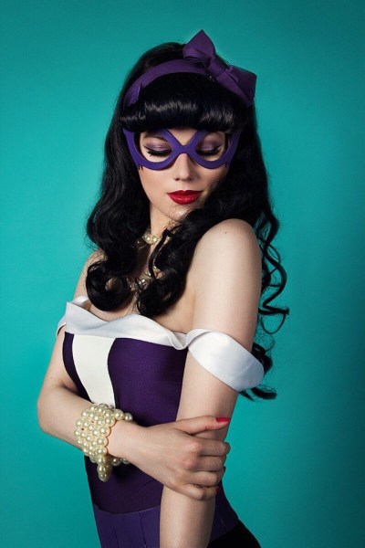 Birds of Prey - Helena Rosa Bertinelli (Huntress) Cosplay