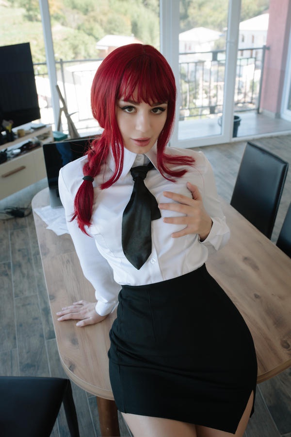 Chainsaw Man - Makima Cosplay - Kanra #03 - light aesthetic photography