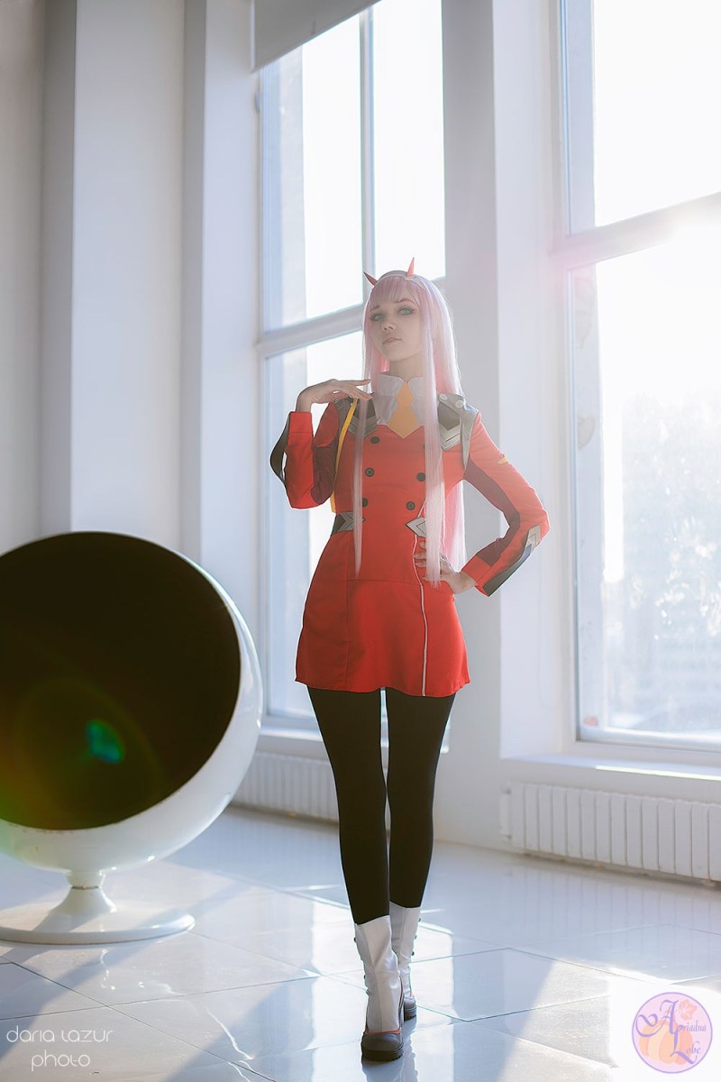 DARLING in the FRANXX - Zero Two Cosplay - Ariadna Lobe #08 - character portrait photography DARLING in the FRANXX - Zero Two Cosplay - Ariadna Lobe #08 - character portrait photography