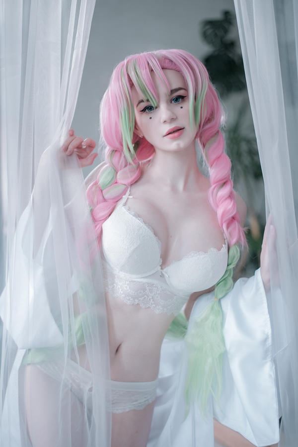 Demon Slayer - Mitsuri Kanroji (Lingerie) (Erotic) Cosplay - Kanra #01 - suggestive shot