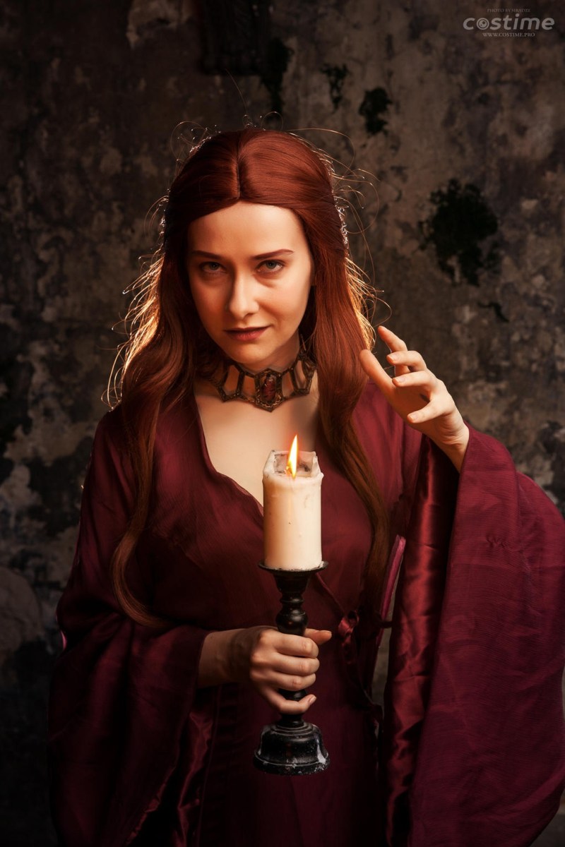 Game of Thrones - Melisandre Cosplay - Shiera13 #01 - full length photo