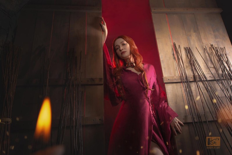 Game of Thrones - Melisandre Cosplay - Shiera13 #03 - artistic framing portrait