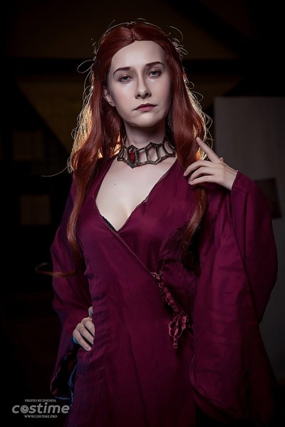Game of Thrones - Melisandre Cosplay