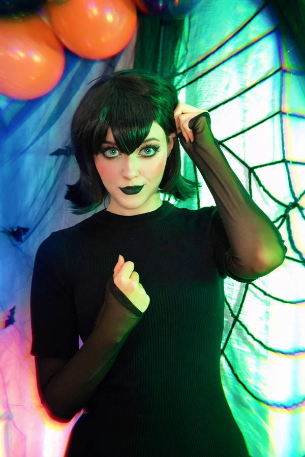 Hotel Transylvania - Mavis Dracula-Loughran Cosplay - NekoSandra #02 - artistic framing