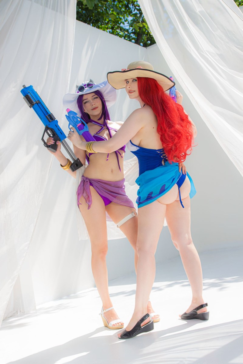 League of Legends - Miss Fortune &amp; Caitlyn Kiramman (Pool Party) Cosplay - Shiera13 #01 - mature capture