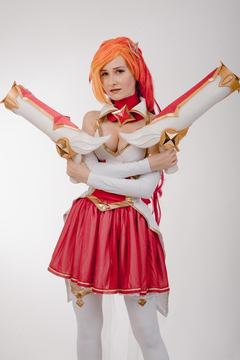 League of Legends - Sarah Fortune - (Miss Fortune) (Star Guardian) Cosplay - Shiera13 #05 - nuanced study