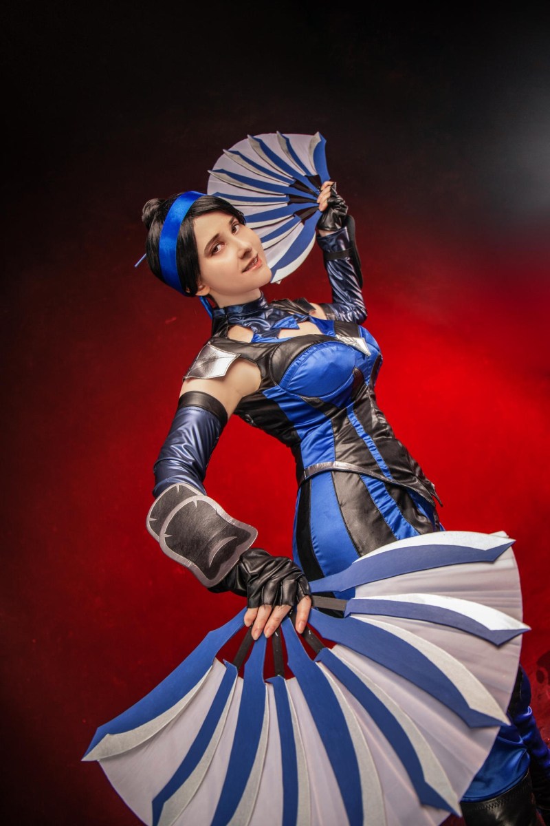 Mortal Kombat - Remake - Kitana Cosplay - Shiera13 #01 - gentle costume showcase