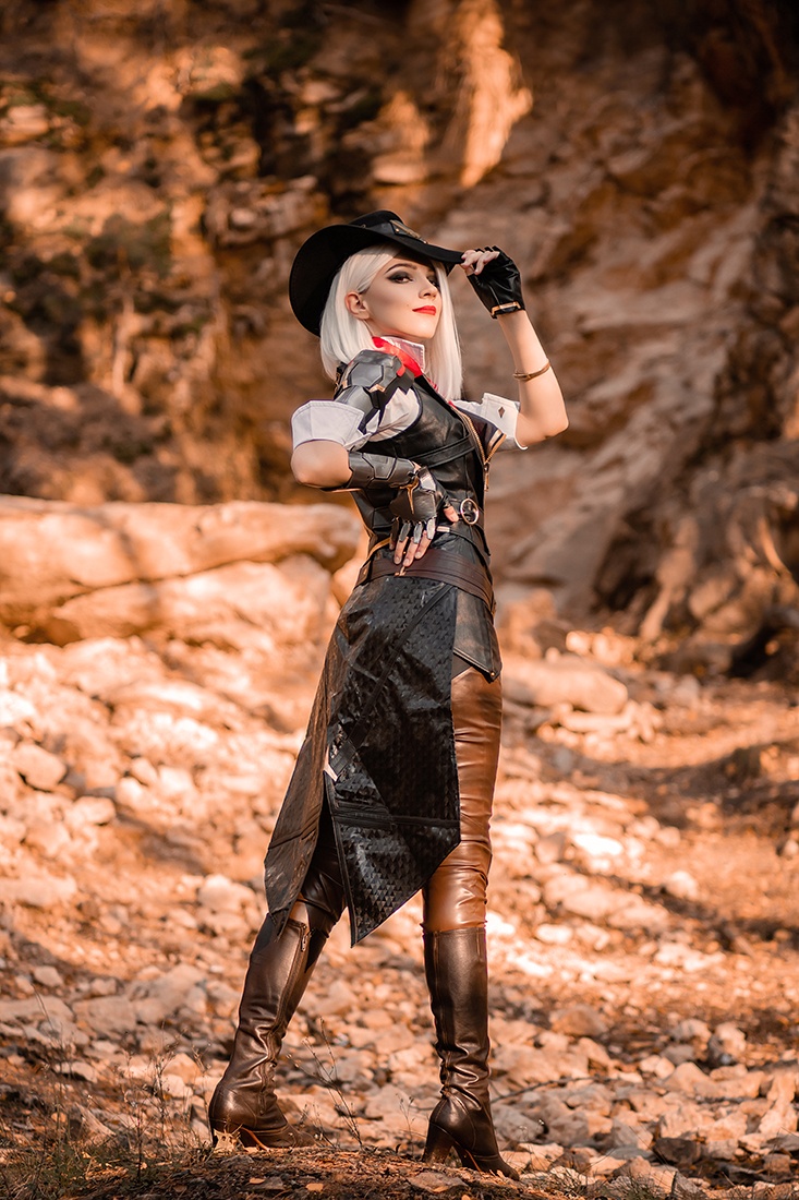 Overwatch - Ashe (Elizabeth Caledonia Calamity Ashe) Cosplay - Sawakate #11 - costume show
