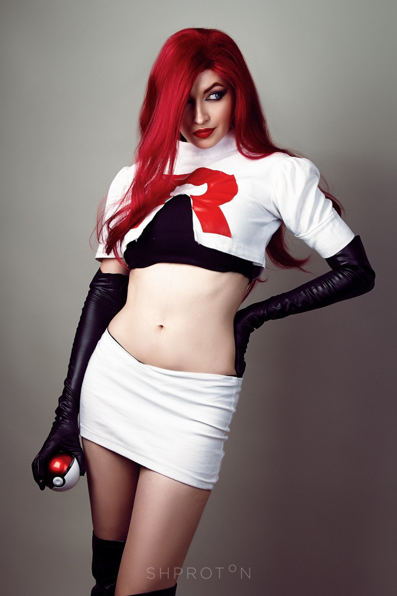 Pokemon - Jessie Cosplay - Shproton #06 - soft focus costume shot