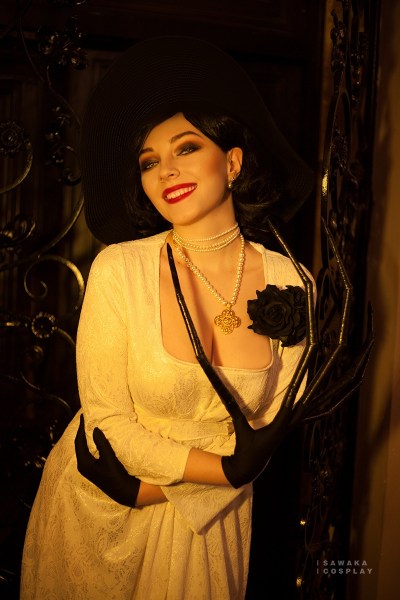 Resident Evil Village - Alcina Dimitrescu Cosplay