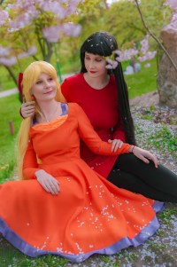 Sailor Moon - Rei Hino (Sailor Mars) & Minako Aino (Sailor Venus) Cosplay