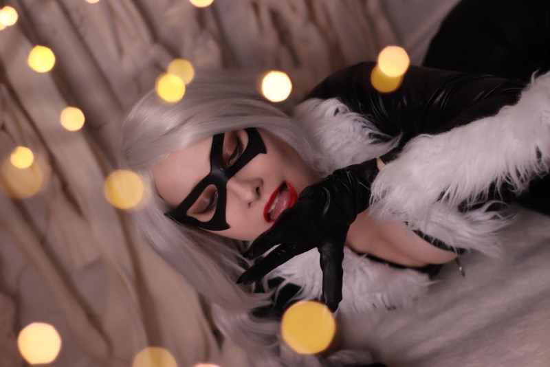 Spider-Man - Felicia Hardy (Black Cat) Cosplay - Shiera13 #05 - soft focus shot
