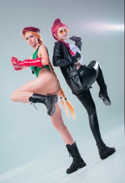 Street Fighter 5 - Cammy White & Crimson Viper Cosplay