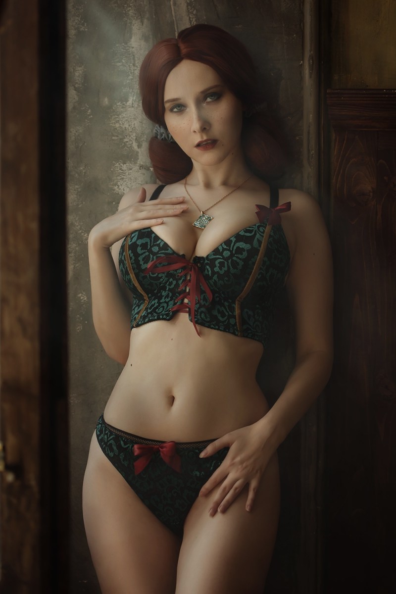 The Witcher 3 - Wild Hunt - Triss Merigold (Erotic) (Shibari) Cosplay - Shiera13 #03 - intimate portrait