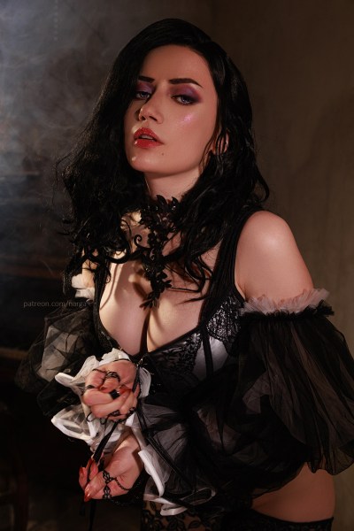 The Witcher 3 - Wild Hunt - Yennefer of Vengerberg (Erotic) Cosplay