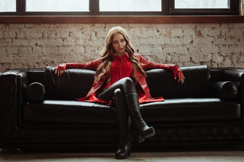 WandaVision - Wanda Django Maximoff (Scarlet Witch) Cosplay - Shiera13 #01 - artistic framing WandaVision - Wanda Django Maximoff (Scarlet Witch) Cosplay - Shiera13 #01 - artistic framing